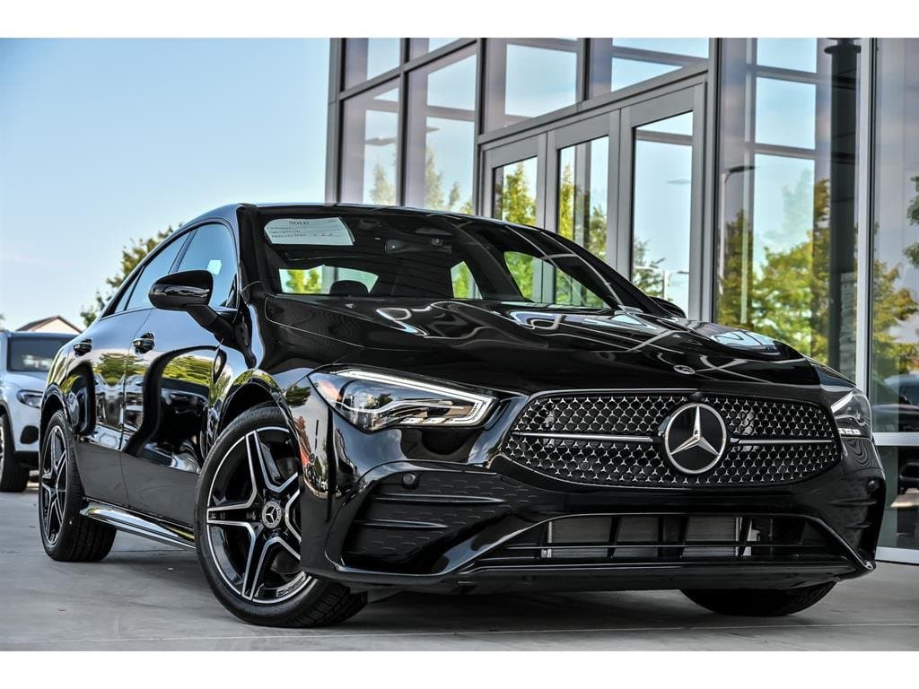 Mercedes-Benz CLA 250 Black rental car